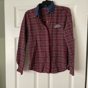 Vintage Embroidered Apple on Book Stack Plaid cabin creek Flannel- Y2k vintage